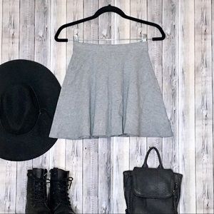 🌩 Grey skirt
